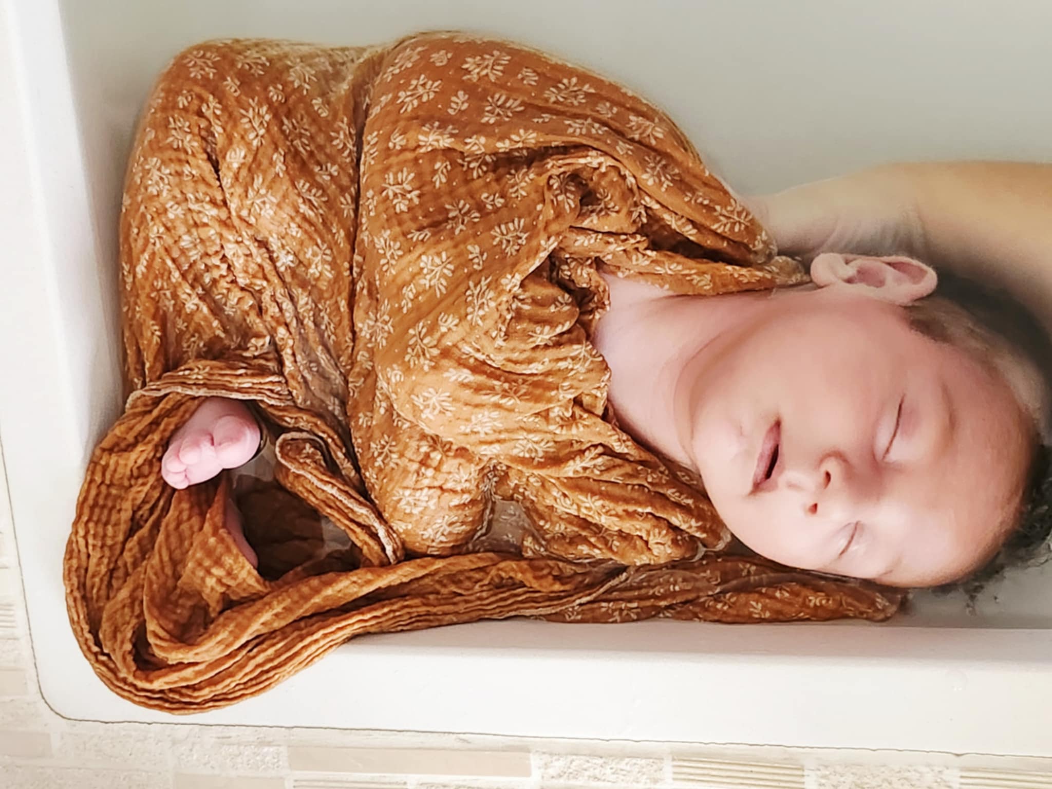 5c9d5c4a-d7e7-48c4-9ec5-1d4ad235f229 bain-therapeutique-bebe-femme-de-vie.